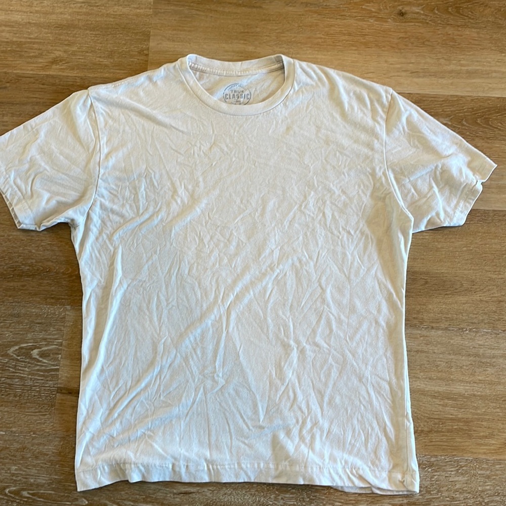 True Classic basic men’s tee in beige size large